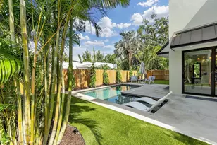 2425 Temple St, Sarasota, FL 34239 - Photo 16