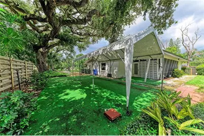 319 20th Street E, Bradenton, FL 34208 - Photo 44