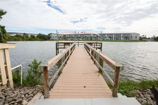 3710 Lake Bayshore Dr, Bradenton, FL 34205 - Photo 32