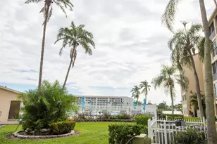 3710 Lake Bayshore Dr, Bradenton, FL 34205 - Photo 42