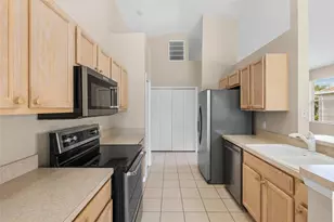 1436 Hedgewood Cir, North Port, FL 34288 - Photo 8