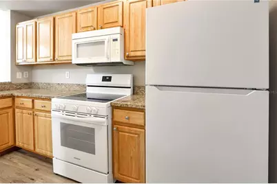 5700 Bentgrass Drive #16-211, Sarasota, FL 34235 - Photo 6