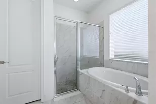 10018 Marbella Dr, Bradenton, FL 34211 - Photo 14