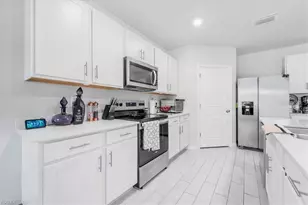 1216 NW 21st Pl, Cape Coral, FL 33993 - Photo 10