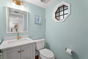 1423 Landings Pl, Sarasota, FL 34231 - Photo 4