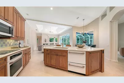 8105 Collingwood Court, University Park, FL 34201 - Photo 12