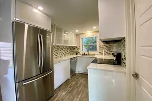 4564 Iola Dr, Sarasota, FL 34231 - Photo 8