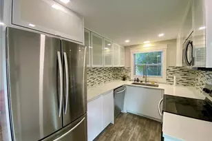 4564 Iola Dr, Sarasota, FL 34231 - Photo 10