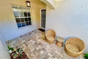 4005 Oakley Greene, Sarasota, FL 34235 - Photo 2