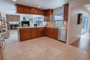 2421 47th St, Sarasota, FL 34234 - Photo 58