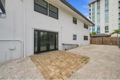 171 Golden Gate Point, Sarasota, FL 34236 - Photo 18
