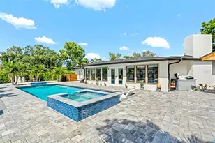 2660 57th St, Sarasota, FL 34243 - Photo 40