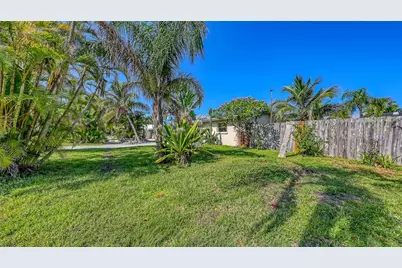 5302 Las Rosas, Sarasota, FL 34242 - Photo 26