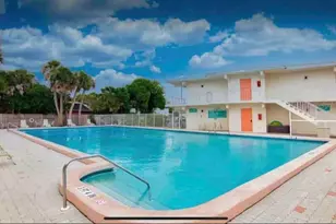 908 Villas Dr, Venice, FL 34285 - Photo 1