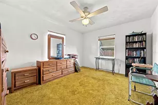 907 42nd St W, Bradenton, FL 34205 - Photo 10