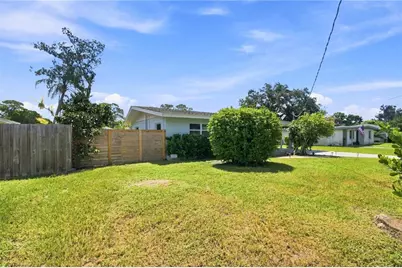 6203 Rodgers Avenue, Sarasota, FL 34231 - Photo 4