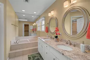 7570 Links Ct, Sarasota, FL 34243 - Photo 16