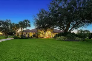 8250 Hugh Alison Pl, Sarasota, FL 34240 - Photo 2