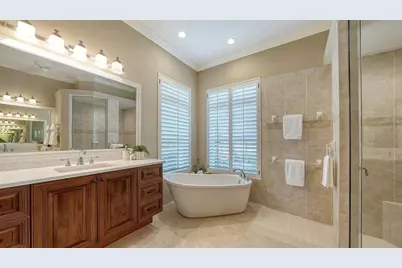 8008 Royal Birkdale Circle, Lakewood Ranch, FL 34202 - Photo 46