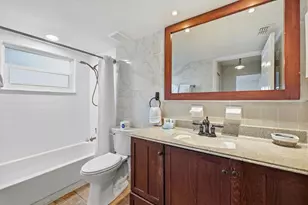 926 Plum Tree Ln, Sarasota, FL 34243 - Photo 20