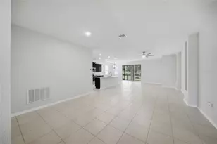 3940 Mossy Limb Ct, Palmetto, FL 34221 - Photo 6