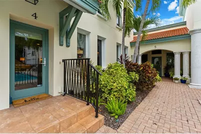 1685 Laurel Street #4, Sarasota, FL 34236 - Photo 2