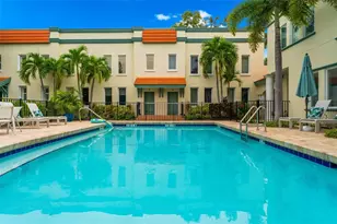 1685 Laurel St, Sarasota, FL 34236 - Photo 4