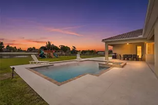 7460 Ripetta St, Sarasota, FL 34240 - Photo 2