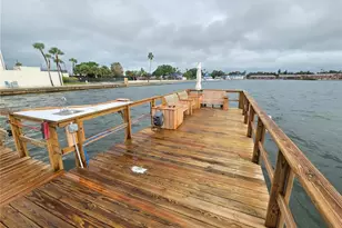 7100 Sunshine Skyway Ln S, Saint Petersburg, FL 33711 - Photo 16