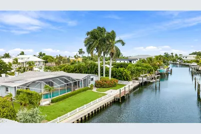 517 71st Street, Holmes Beach, FL 34217 - Photo 10