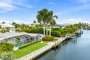517 71st St, Holmes Beach, FL 34217 - Photo 10