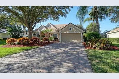8922 Bloomfield Boulevard, Sarasota, FL 34238 - Photo 2