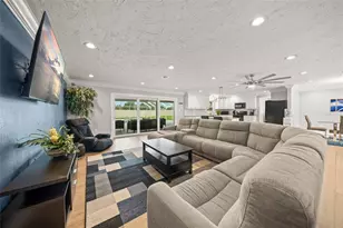 2130 E Leewynn Dr, Sarasota, FL 34240 - Photo 12