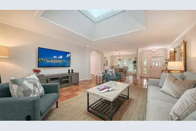 4887 Peregrine Point Circle E, Sarasota, FL 34231 - Photo 8