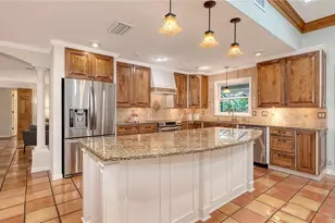 4887 Peregrine Point Cir E, Sarasota, FL 34231 - Photo 18