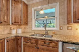 4887 Peregrine Point Cir E, Sarasota, FL 34231 - Photo 20