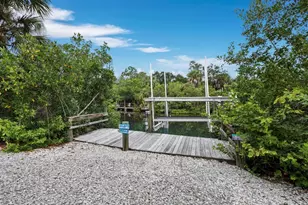 182 Island Cir, Sarasota, FL 34242 - Photo 38