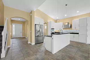 182 Island Cir, Sarasota, FL 34242 - Photo 12