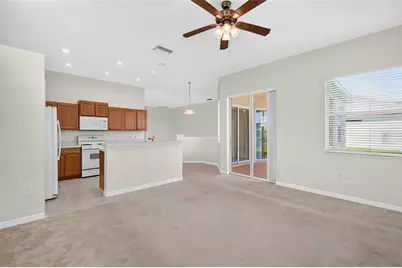 6407 67th Street E, Bradenton, FL 34203 - Photo 10