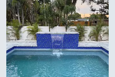 1415 36th Street W, Bradenton, FL 34205 - Photo 2