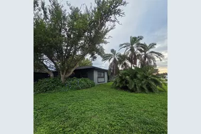 1801 Mid Ocean Circle, Sarasota, FL 34239 - Photo 6