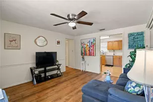 2127 Shawnee St, Sarasota, FL 34231 - Photo 8