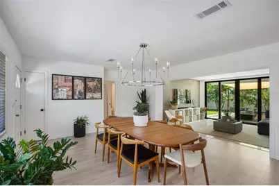 2482 Wisteria Street, Sarasota, FL 34239 - Photo 10