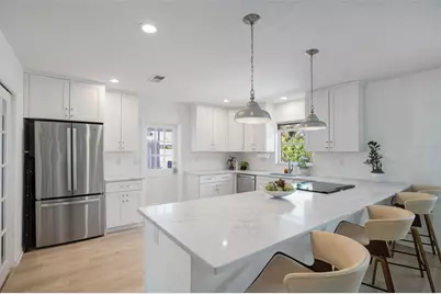 2482 Wisteria Street, Sarasota, FL 34239 - Photo 18
