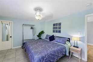 8479 Pinewood Rd, Sarasota, FL 34243 - Photo 14