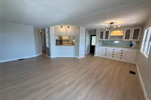 6710 36th Ave E, Palmetto, FL 34221 - Photo 8