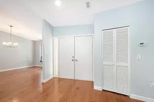 5331 Dominica Cir, Sarasota, FL 34233 - Photo 16