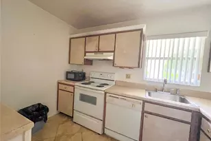 4205 34th Ave Dr W, Bradenton, FL 34205 - Photo 8