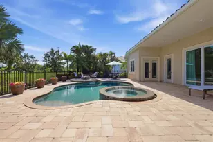 3737 Founders Club Dr, Sarasota, FL 34240 - Photo 38