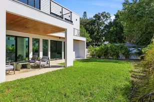 1734 Wisconsin Ln, Sarasota, FL 34239 - Photo 28